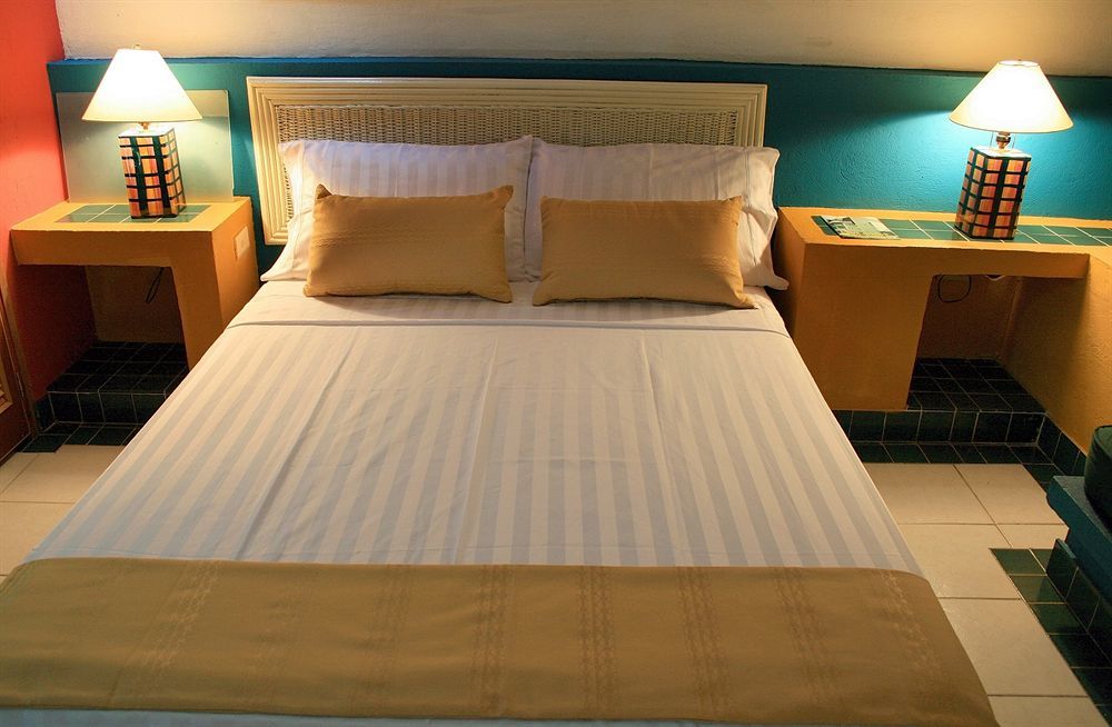 Hotel Guadaira Resort Melgar Ngoại thất bức ảnh